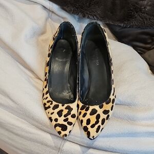 Donald J. Pliner Tan and Black Heels